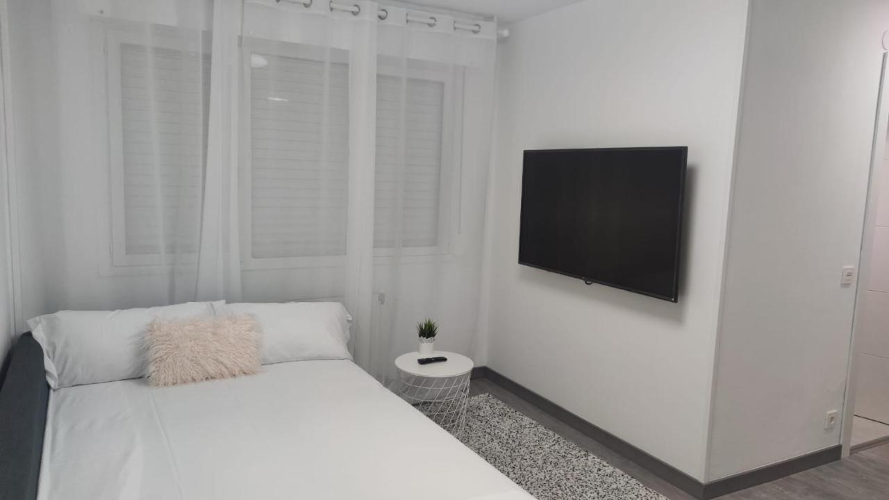 Casa Gascona Con Parking, Wifi Y Netflix Gratis!! By Delabra